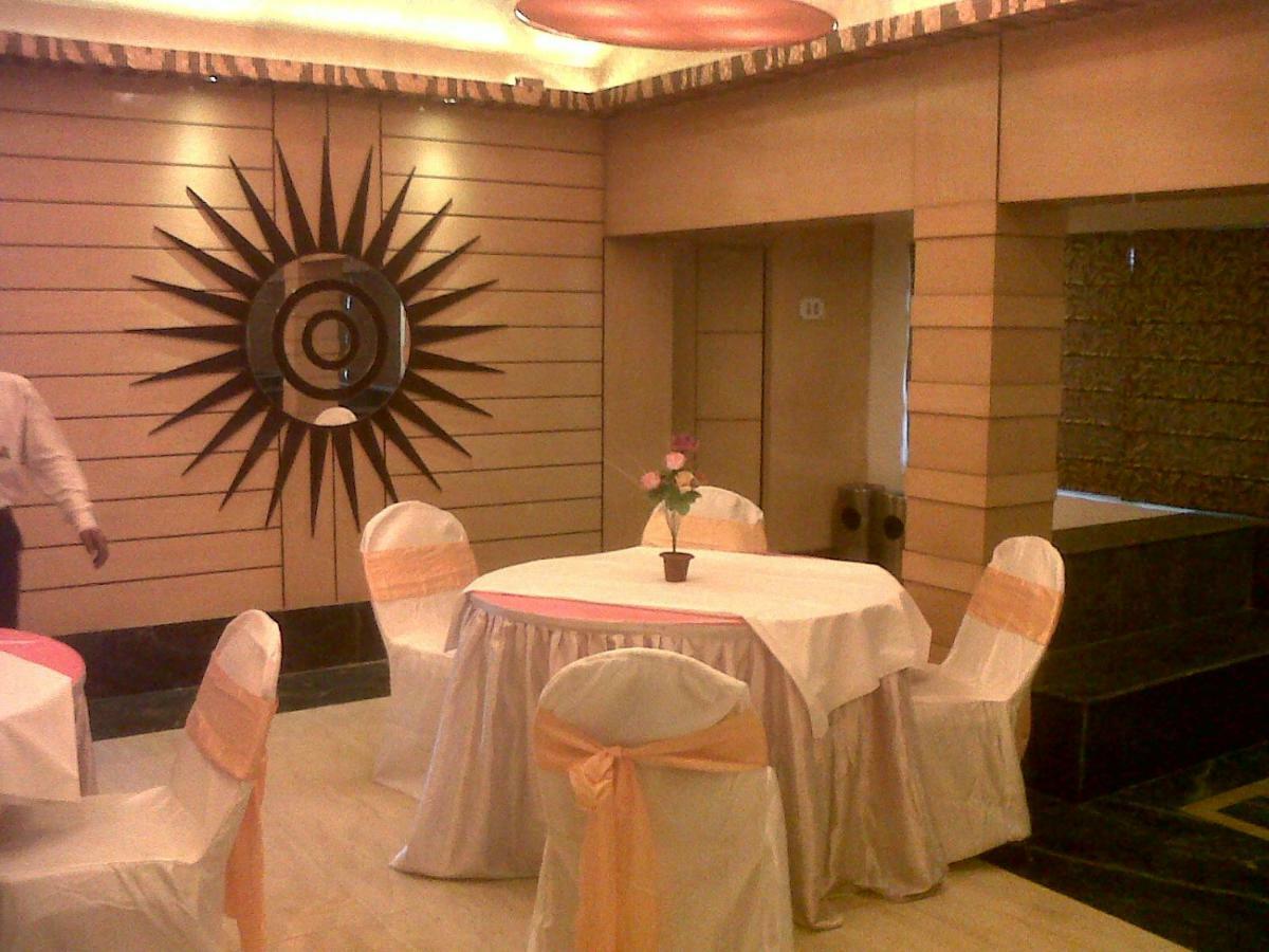 Palm Village Resort Kolkata Exterior photo