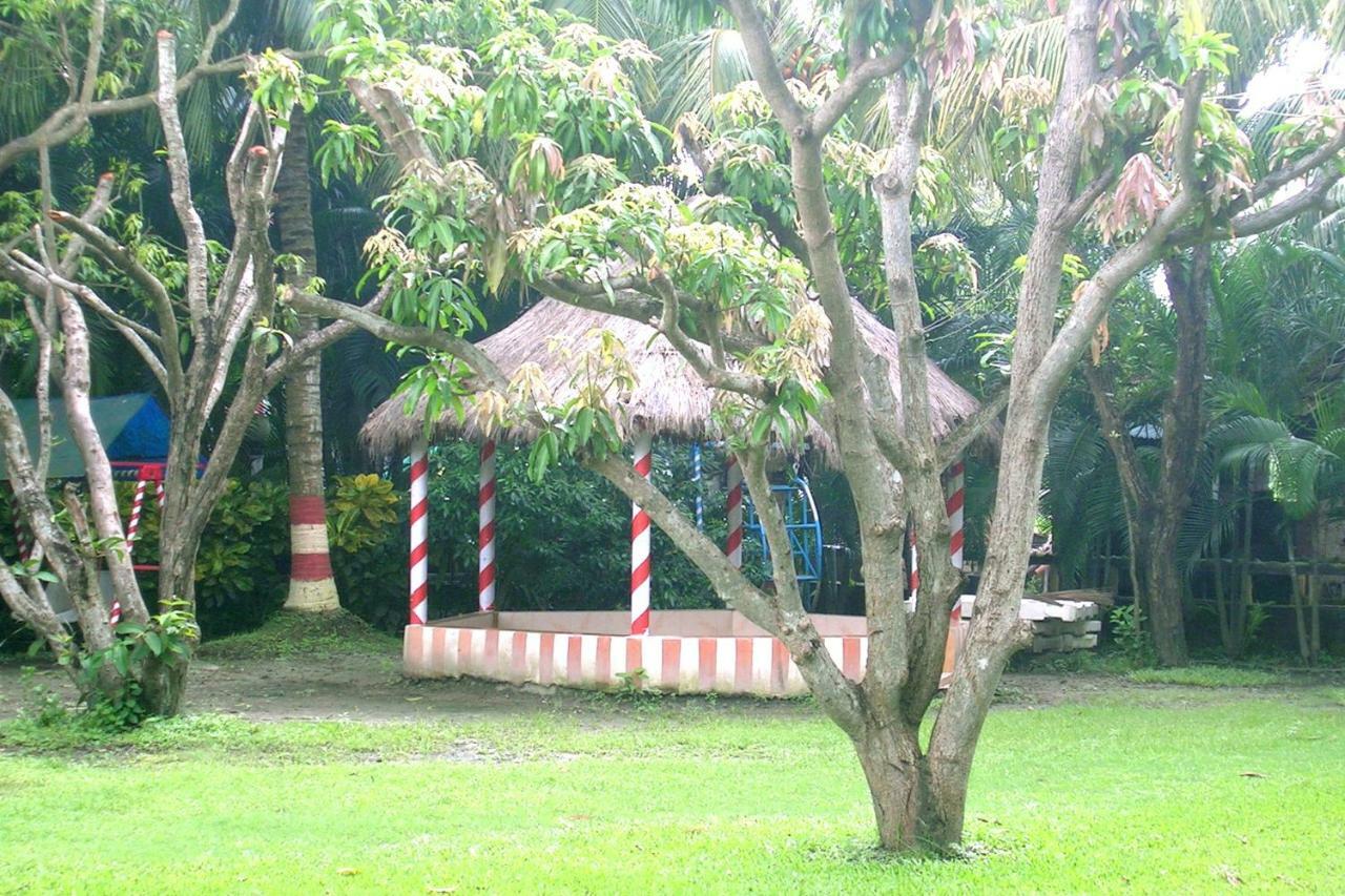 Palm Village Resort Kolkata Exterior photo