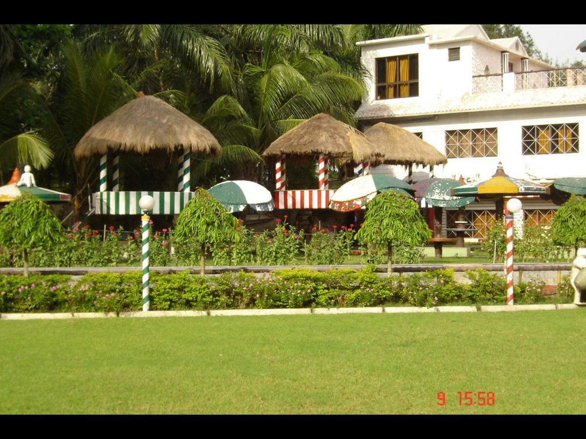 Palm Village Resort Kolkata Exterior photo