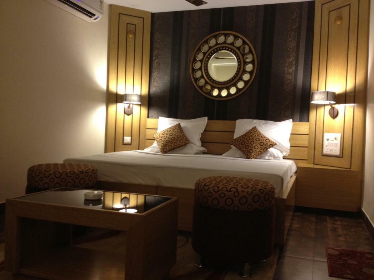 Palm Village Resort Kolkata Exterior photo