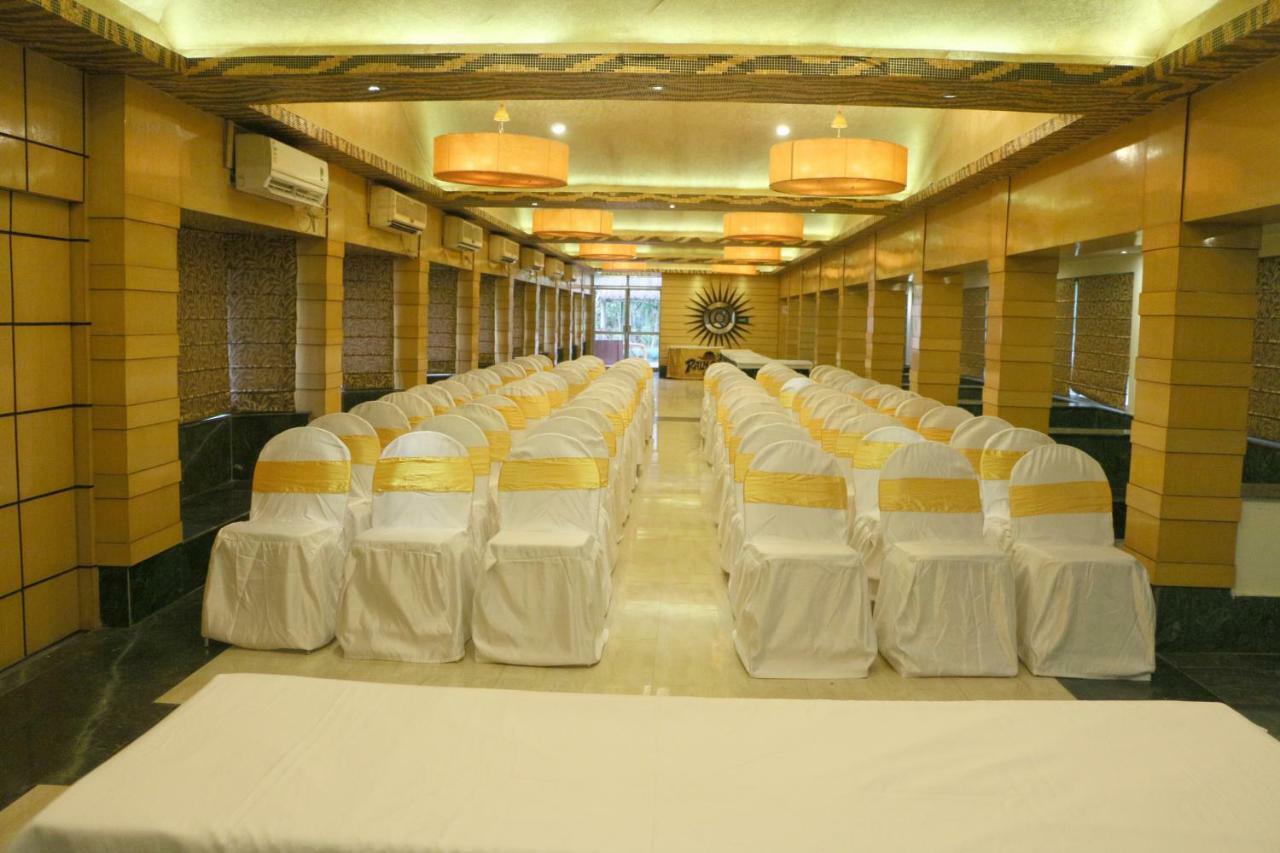 Palm Village Resort Kolkata Exterior photo