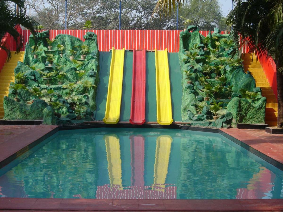 Palm Village Resort Kolkata Exterior photo