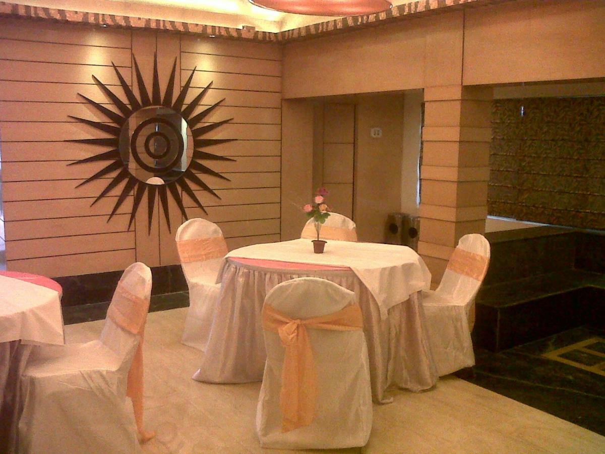 Palm Village Resort Kolkata Exterior photo